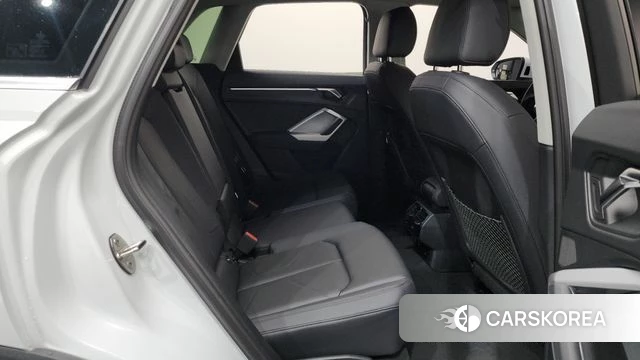 Audi Q3 (F3) 2025 Белый из Кореи, фото 3