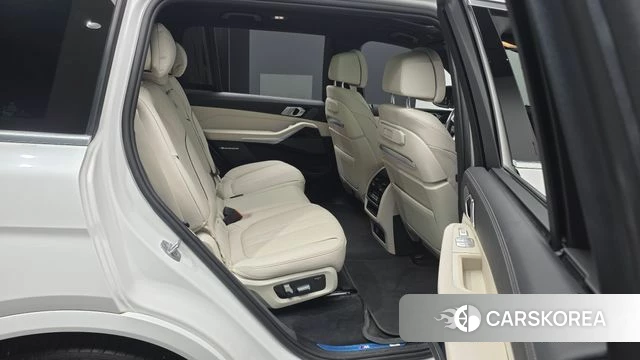 BMW X7 (G07) 2024 Белый из Кореи, фото 3