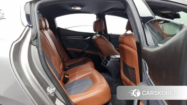 Maserati Ghibli 2018 Серебристо-серый из Кореи, фото 3