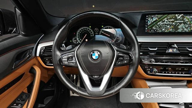 BMW 5 Series (G30) 2018 Серый из Кореи, фото 3