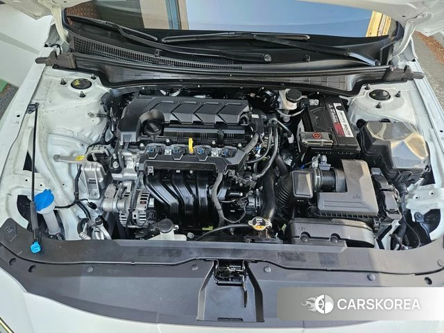 Hyundai The New Avante (CN7) 2024 Белый из Кореи, фото 3