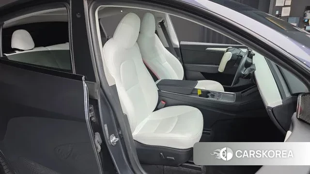 Tesla Model Y 2023 Серый из Кореи, фото 3