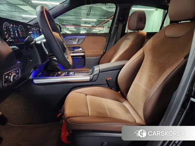 Mercedes-Benz GLA - Class H247 2025 Черный из Кореи, фото 3