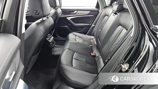 Audi A6 (C8) 2023 Черный из Кореи, фото 3