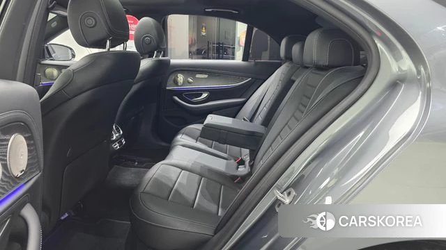 Mercedes-Benz E-Class W213 2022 Серый из Кореи, фото 3