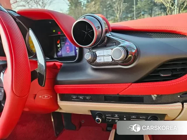 Ferrari F8 Spider 2021 Красный из Кореи, фото 3