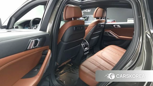 BMW X6 (G06) 2022 Песочный из Кореи, фото 3