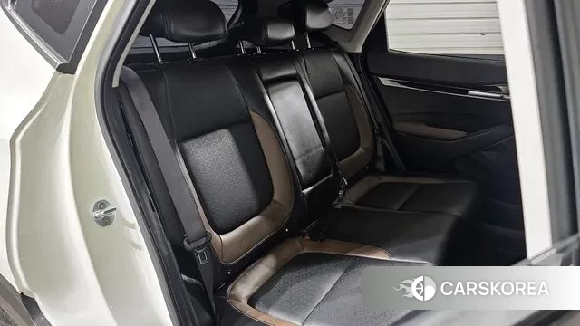 Kia Seltos 2022 Белый из Кореи, фото 3