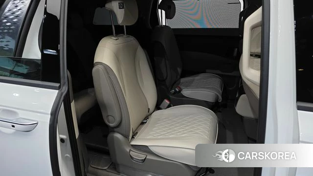 Kia The New Carnival 4th Generation 2025 Белый из Кореи, фото 3