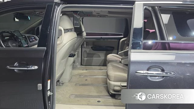 Kia The New Carnival 2018 Серый из Кореи, фото 3