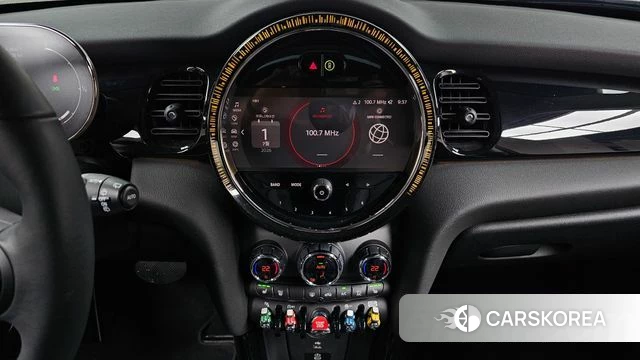 Mini Cooper 2023 Белый из Кореи, фото 3