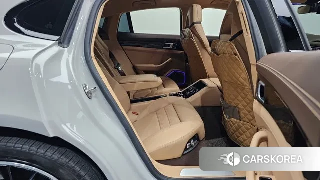 Porsche Panamera (971) 2021 Жемчужный цвет из Кореи, фото 3