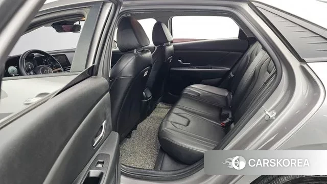 Hyundai Avante (CN7) 2020 Серебристо-серый из Кореи, фото 3