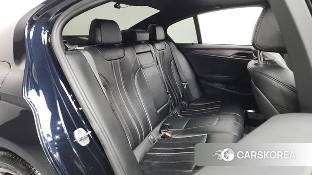 BMW 5 Series (G30) 2018 Черный из Кореи, фото 3