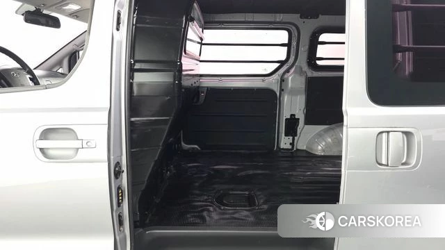 Hyundai Grand Starex 2018 Серебристо-серый из Кореи, фото 3