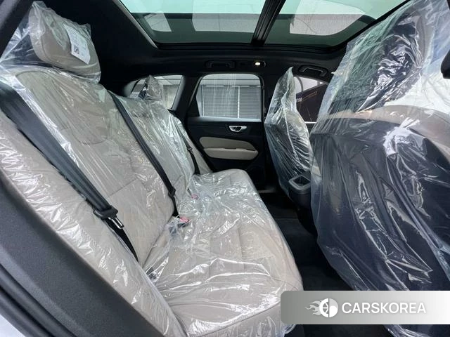 Volvo XC60 2026 Белый из Китая, фото 3