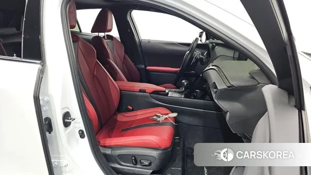 Lexus UX250h 2022 Белый из Кореи, фото 3