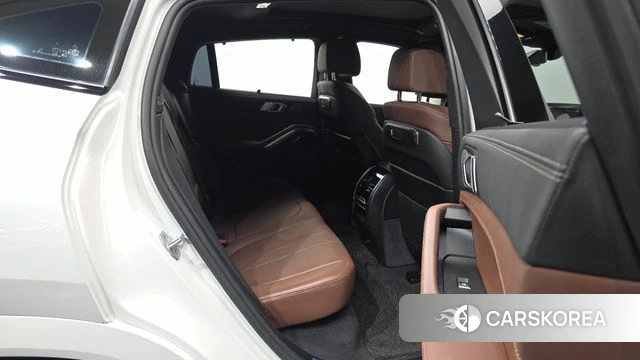 BMW X6 (G06) 2024 Белый из Кореи, фото 3