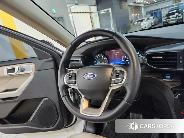 Ford Explorer 6th Generation 2021 Белый из Кореи, фото 3