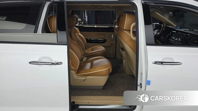Kia All New Carnival 2018 Белый из Кореи, фото 3