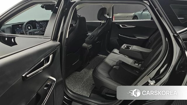 Kia EV6 2023 Черный из Кореи, фото 3