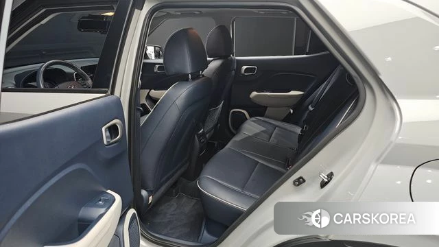 Hyundai Venue 2024 Серебристо-серый из Кореи, фото 3