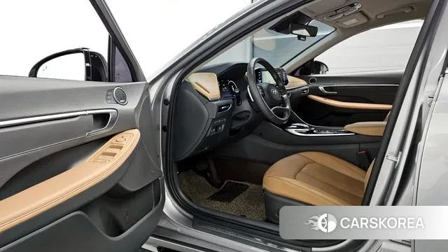 Hyundai Sonata (DN8) 2021 Серебряный из Кореи, фото 3