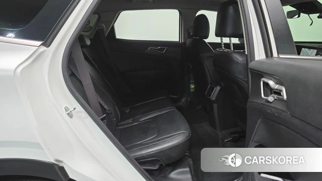 Kia Sportage 5th Generation 2023 Белый из Кореи, фото 3