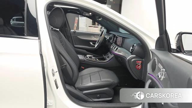 Mercedes-Benz E-Class W213 2020 Белый из Кореи, фото 3