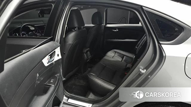 Kia The New K3 2nd generation 2024 Серебристо-серый из Кореи, фото 3