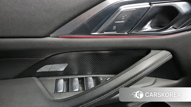 BMW 4 Series (G22) 2023 Черный из Кореи, фото 3