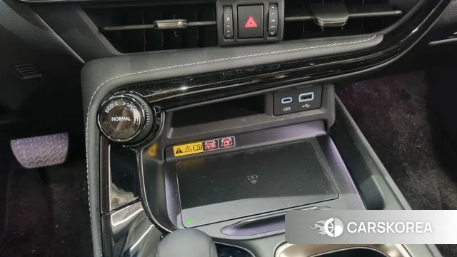 Lexus NX350h Second generation 2025 Песочный из Кореи, фото 3