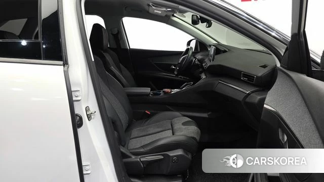 Peugeot 3008 second generation 2019 Белый из Кореи, фото 3