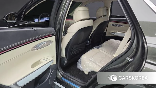 Genesis GV70 2024 Темно-зеленый из Кореи, фото 3