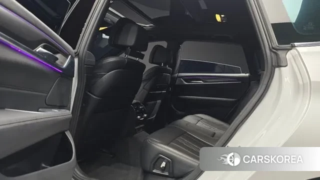 BMW 6 Series GT (G32) 2022 Белый из Кореи, фото 3