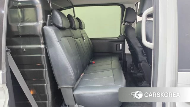 Hyundai Staria 2023 Белый из Кореи, фото 3