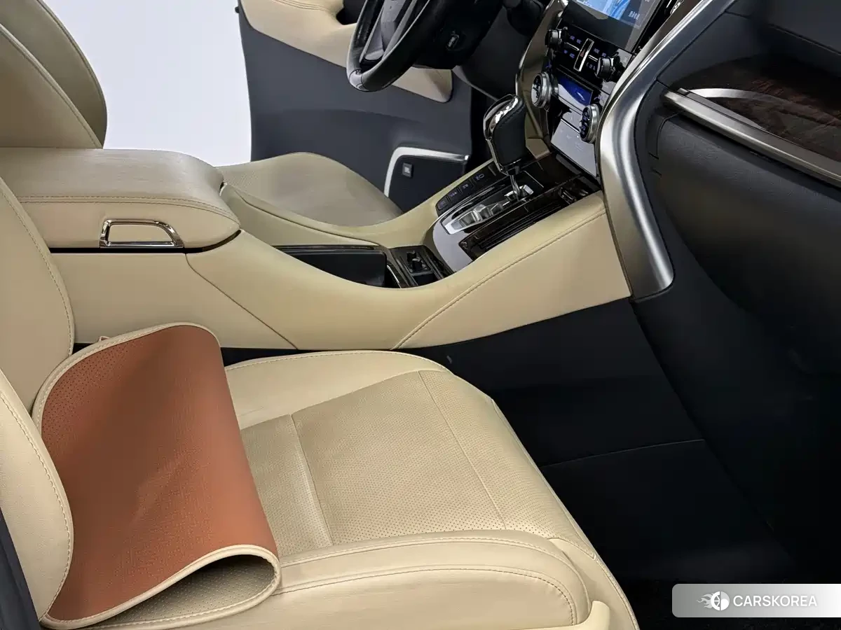 Toyota Elfa 2023 Черный из Китая, фото 4