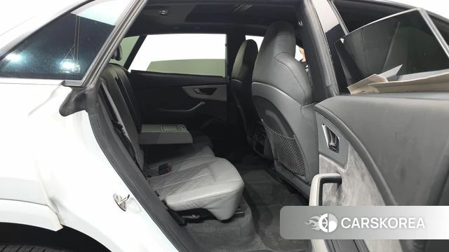 Audi Q8 (4M) 2021 Белый из Кореи, фото 3