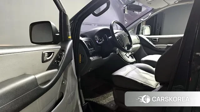 Hyundai The New Grand Starex 2018 Черный из Кореи, фото 3