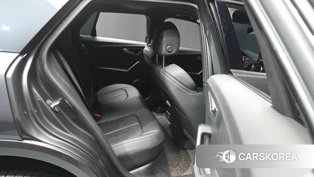 Audi Q2 2023 Серый из Кореи, фото 3