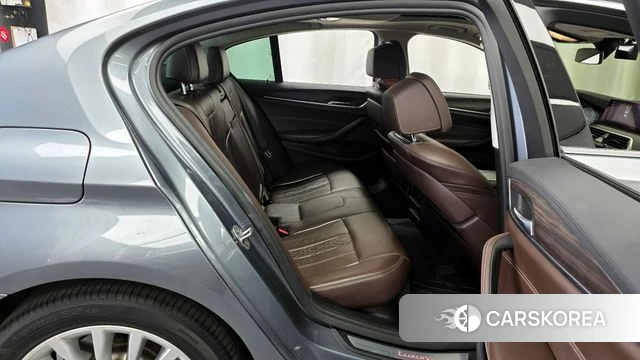 BMW 5 Series (G30) 2019 Серебряный из Кореи, фото 3