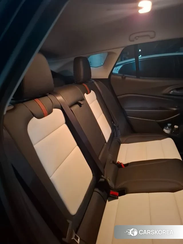 Chevrolet (GM Daewoo) Trax Crossover 2025 Черный из Кореи, фото 3