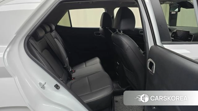 Hyundai Venue 2023 Белый из Кореи, фото 3