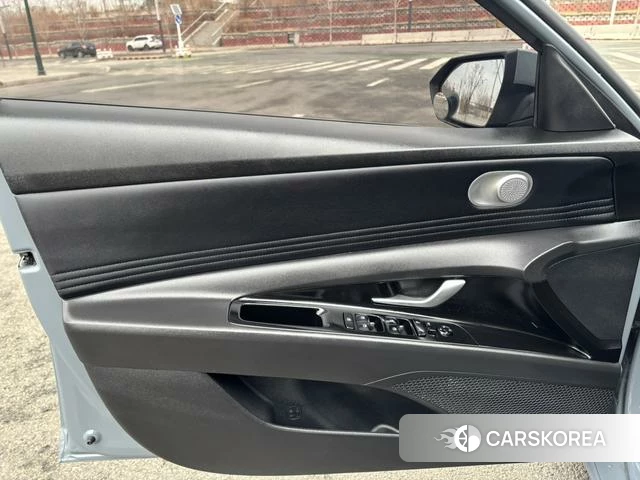 Hyundai Elantra 2023 Другой из Китая, фото 3