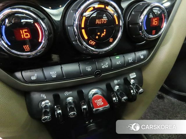 Mini Cooper Countryman 2018 Темно-зеленый из Кореи, фото 3
