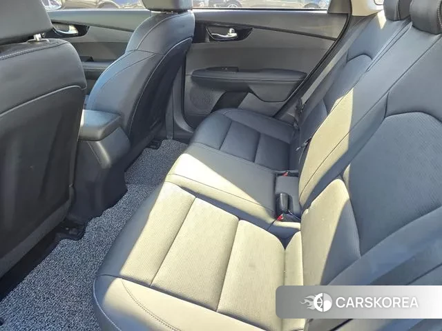 Kia The New K3 2nd generation 2023 Серый из Кореи, фото 3