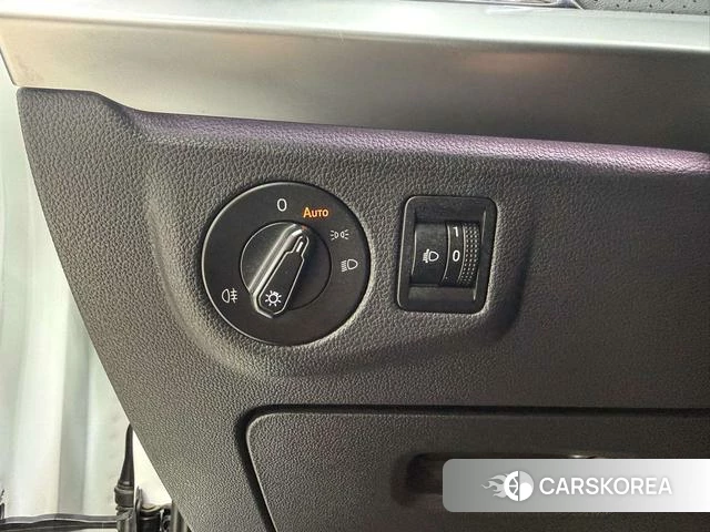Volkswagen Lavida 2022 Белый из Китая, фото 3