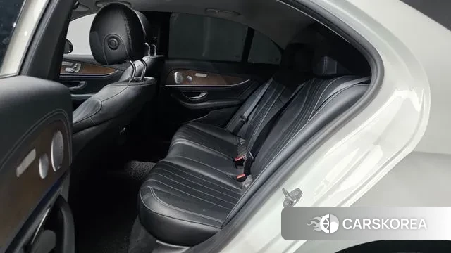 Mercedes-Benz E-Class W213 2018 Белый из Кореи, фото 3