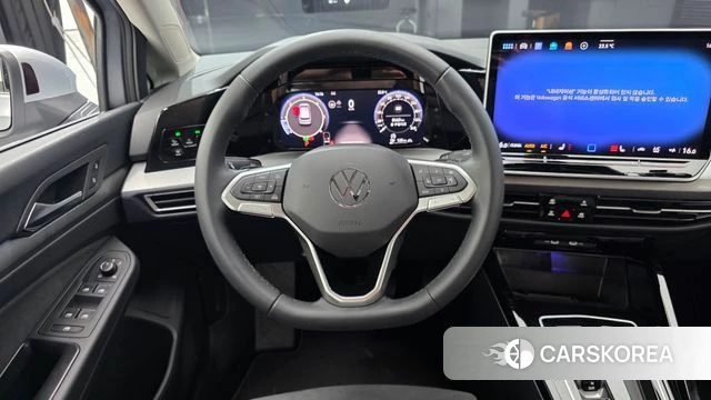 Volkswagen Golf 8th Generation 2026 Серебряный из Кореи, фото 3