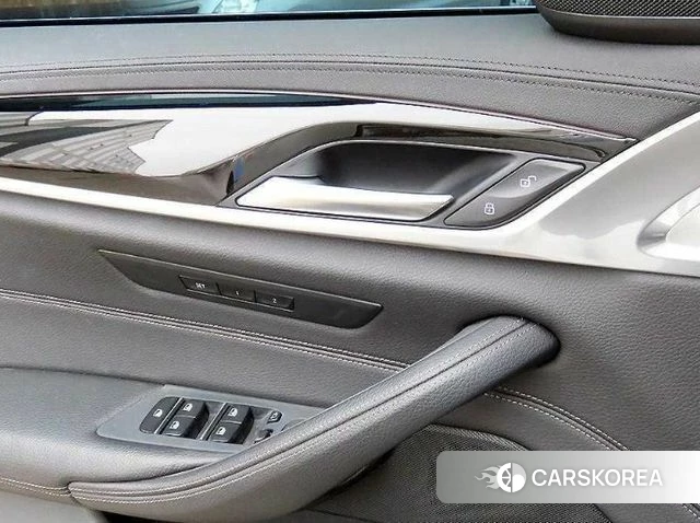 BMW 5 Series (G30) 2018 Белый из Кореи, фото 3